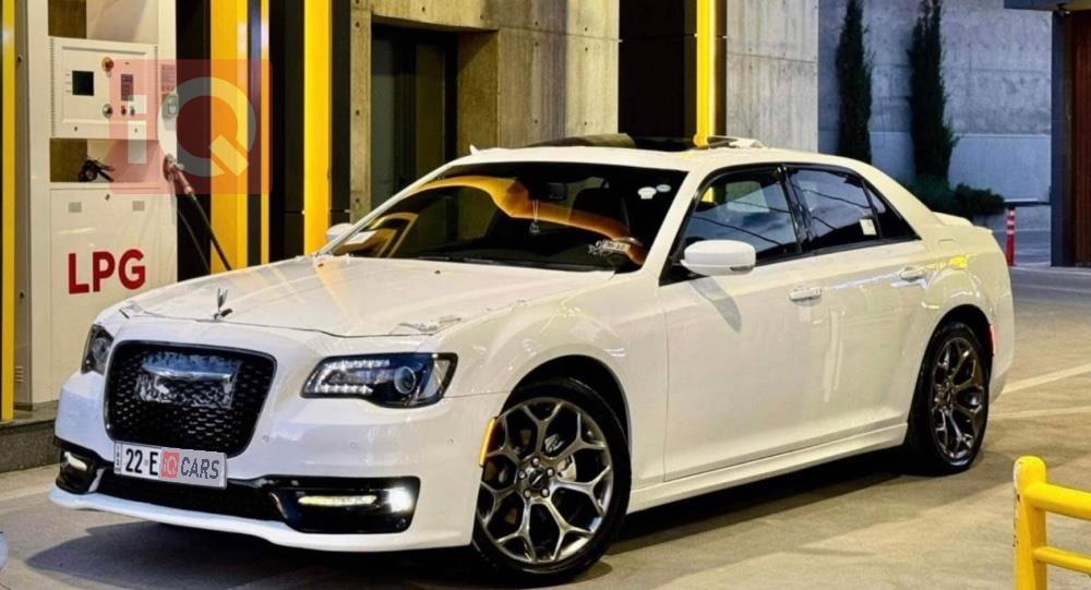 کرایسلەر 300